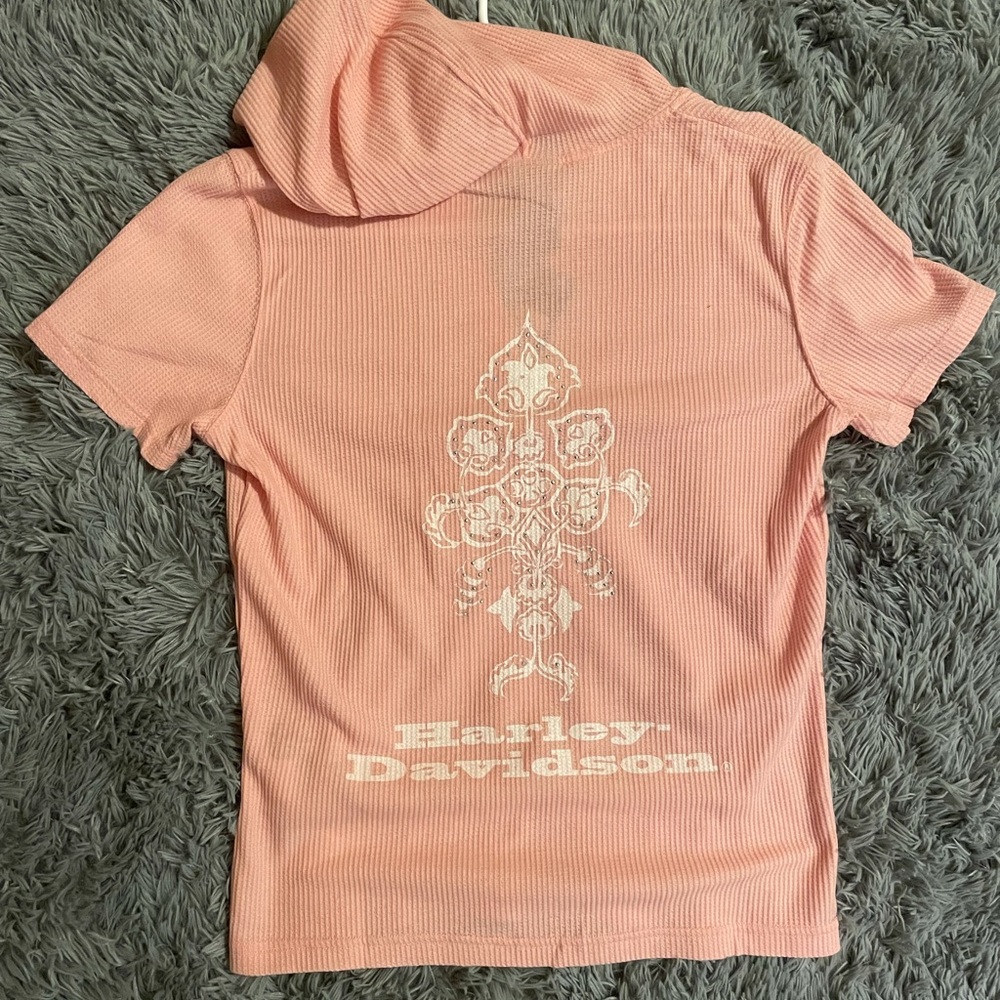 New! Harley Davidson Ladies size Large short sleeve top with hood. Pink